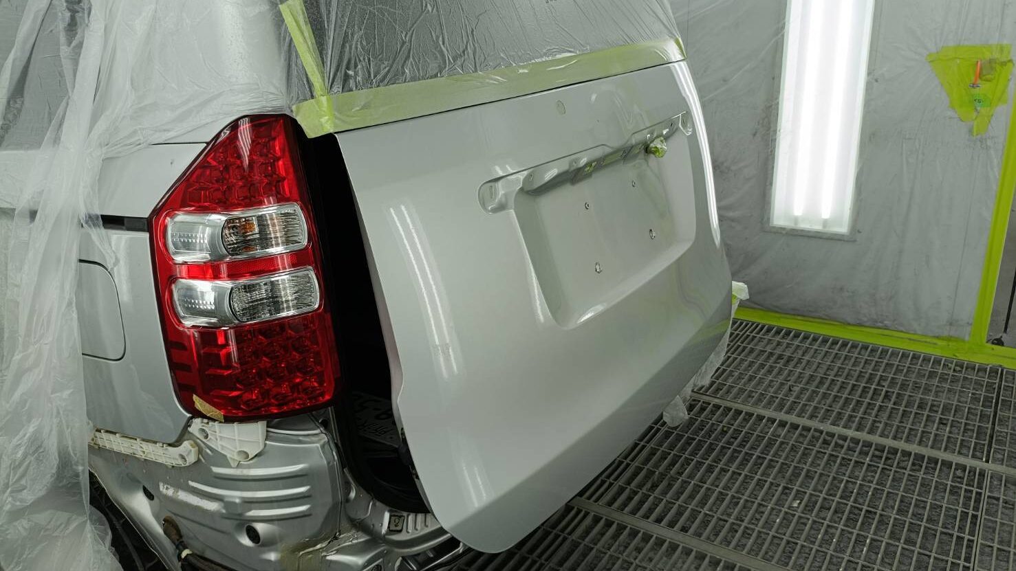 43758_0 - ボディショップ・カーボーイ